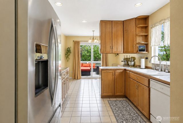 13807 69th Avenue Ct E, Puyallup, WA 98373