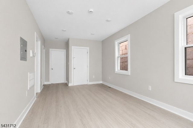 654 S 12Th St, Newark City, NJ 07103
