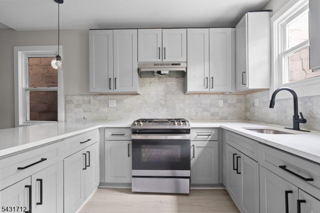 654 S 12Th St, Newark City, NJ 07103
