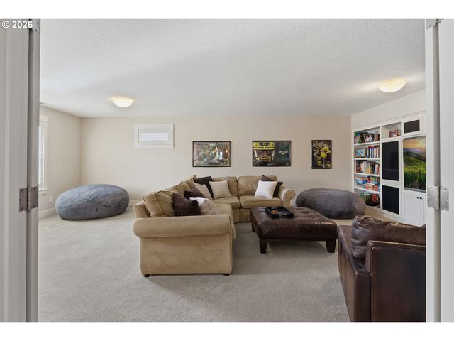 1978 FURLONG Ct, West Linn, OR 97068
