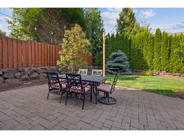 1978 FURLONG Ct, West Linn, OR 97068