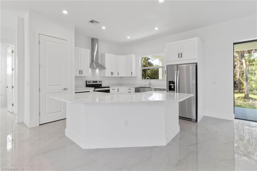 1081 Desoto BLVD S, Naples, FL 34117