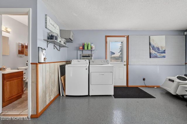 4035 Greencrest Lane, Toledo, OH 43614