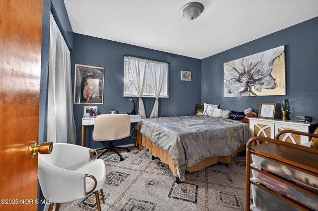 4035 Greencrest Lane, Toledo, OH 43614