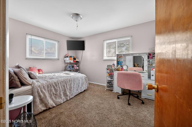 4035 Greencrest Lane, Toledo, OH 43614