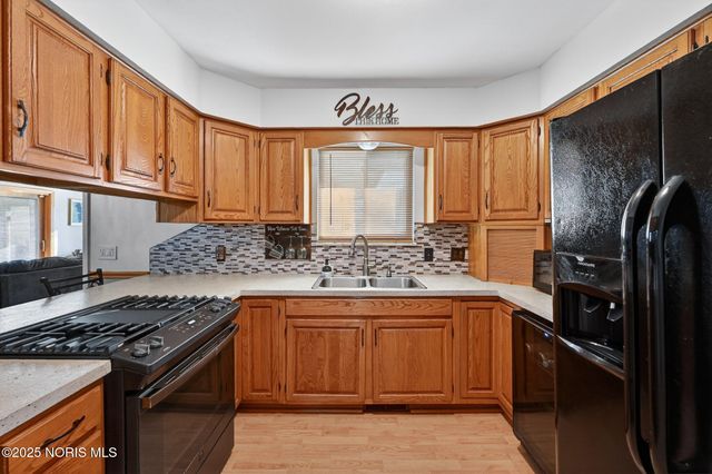 4035 Greencrest Lane, Toledo, OH 43614