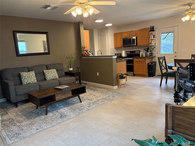 8716 Davis Oaks TRL, Austin, TX 78748