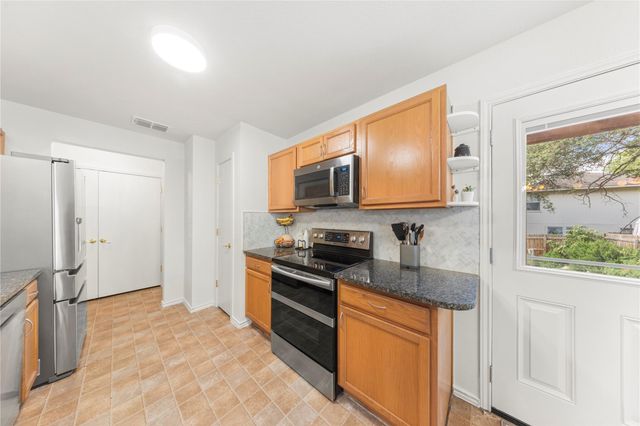 8716 Davis Oaks TRL, Austin, TX 78748