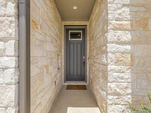 7105 WALKERS LOOP, San Antonio, TX 78233