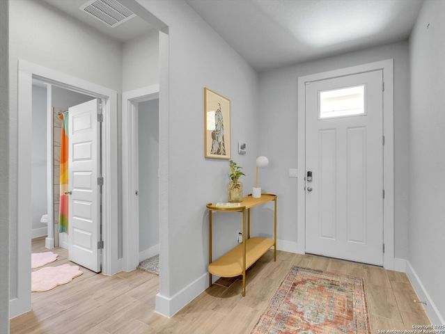 7105 WALKERS LOOP, San Antonio, TX 78233