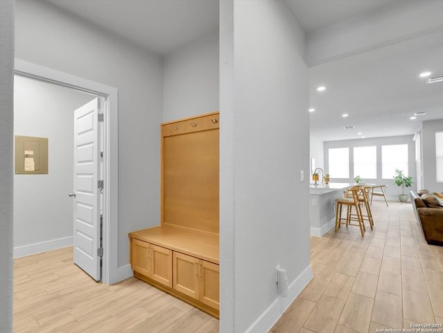 7105 WALKERS LOOP, San Antonio, TX 78233