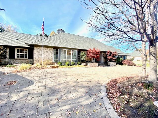 6815 N Country Club Drive, Oklahoma City, OK 73116