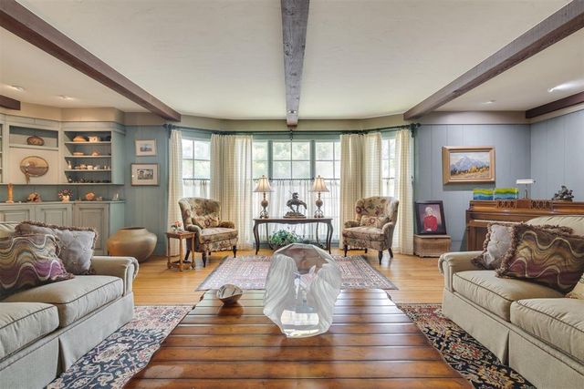 6815 N Country Club Drive, Oklahoma City, OK 73116