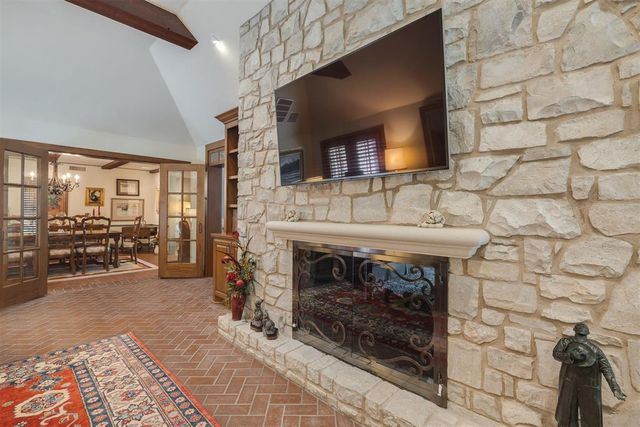 6815 N Country Club Drive, Oklahoma City, OK 73116