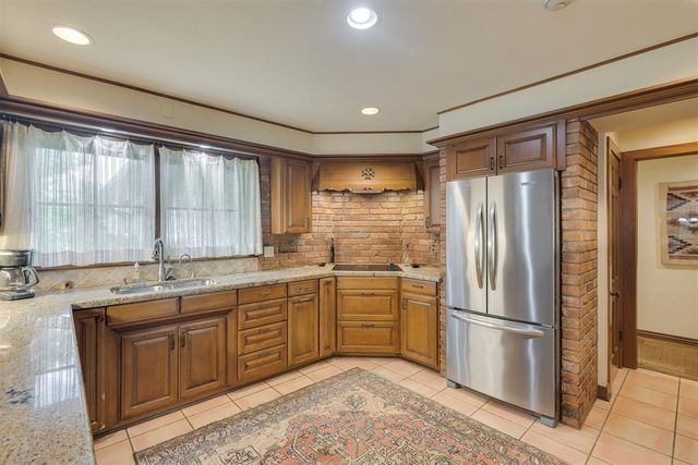 6815 N Country Club Drive, Oklahoma City, OK 73116