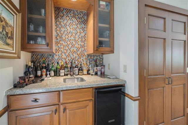 6815 N Country Club Drive, Oklahoma City, OK 73116