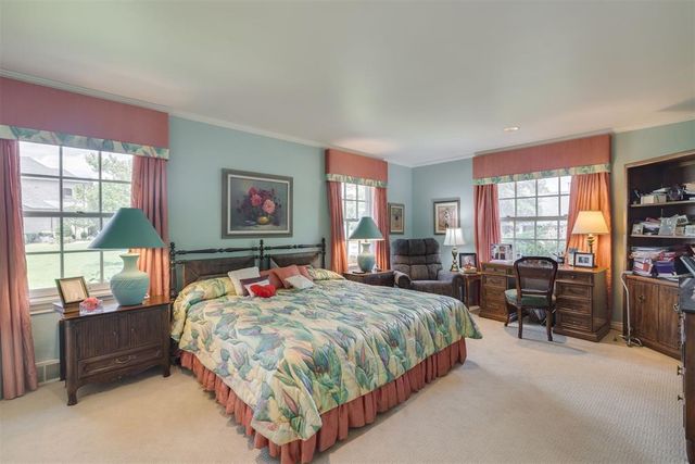 6815 N Country Club Drive, Oklahoma City, OK 73116