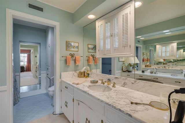 6815 N Country Club Drive, Oklahoma City, OK 73116