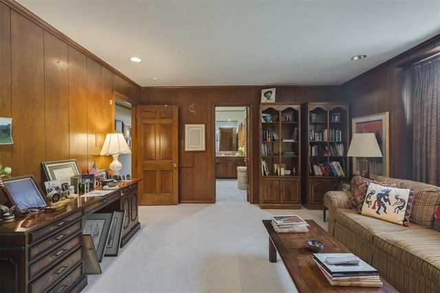 6815 N Country Club Drive, Oklahoma City, OK 73116