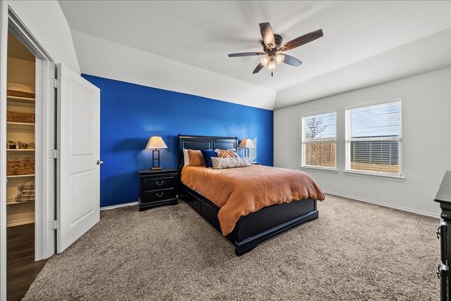 816 Glover Drive, Aubrey, TX 76227