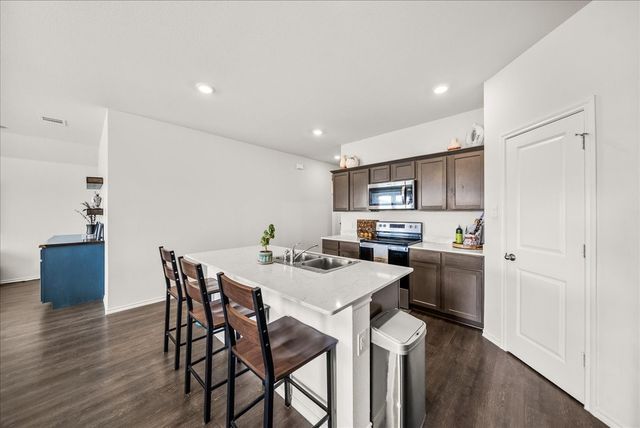 816 Glover Drive, Aubrey, TX 76227