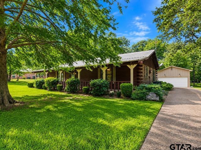 3221 Bandera St, Athens, TX 75752