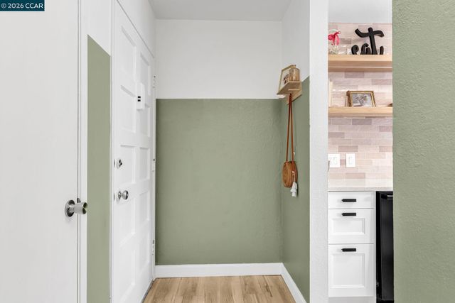 825 Oak Grove Rd 30, Concord, CA 94518