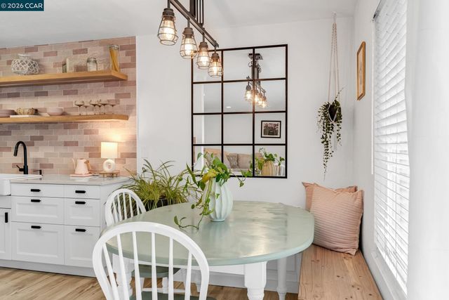 825 Oak Grove Rd 30, Concord, CA 94518