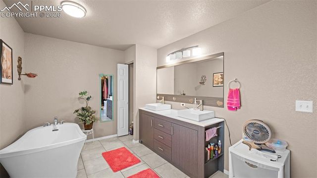 140 N ELLICOTT Highway, Calhan, CO 80808