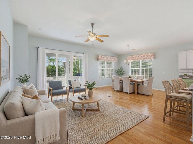 212 Cable Lake Circle, Calabash, NC 28467