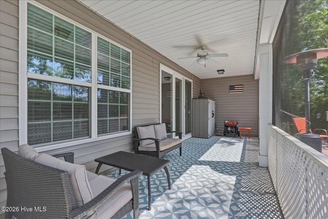 212 Cable Lake Circle, Calabash, NC 28467
