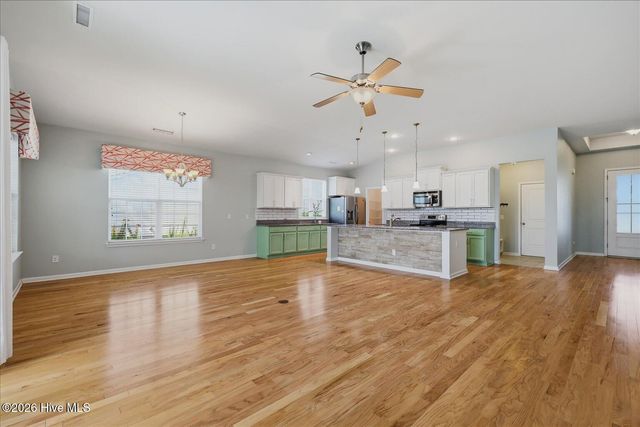 212 Cable Lake Circle, Calabash, NC 28467