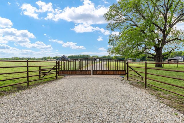 11200 Light Road, Lipan, TX 76462