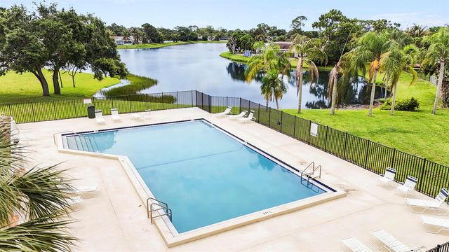 703 Stonewood Court 16c, Jupiter, FL 33458
