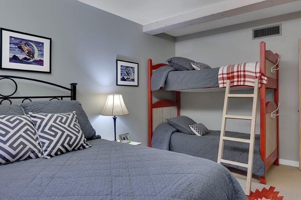 Image 12 of property listing at 35 Firehouse Road, Taos Ski Valley, NM 87525