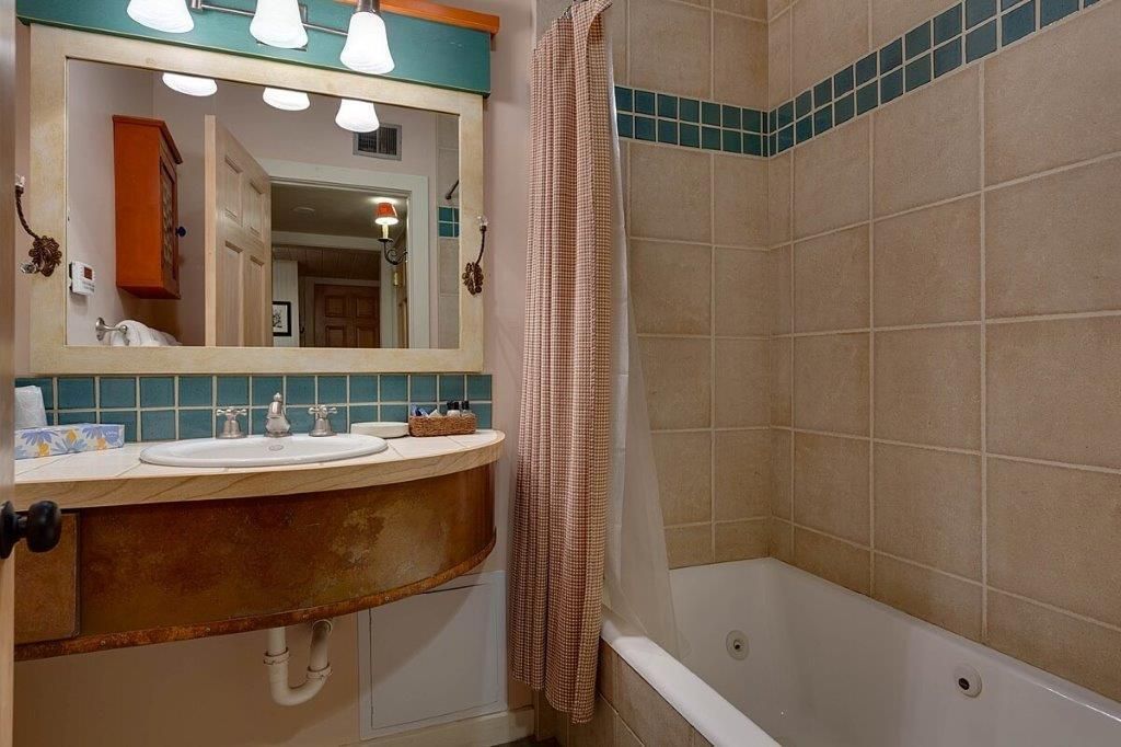 Image 14 of property listing at 35 Firehouse Road, Taos Ski Valley, NM 87525