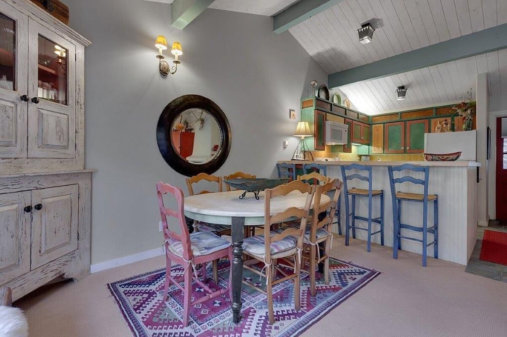 Image 4 of property listing at 35 Firehouse Road, Taos Ski Valley, NM 87525