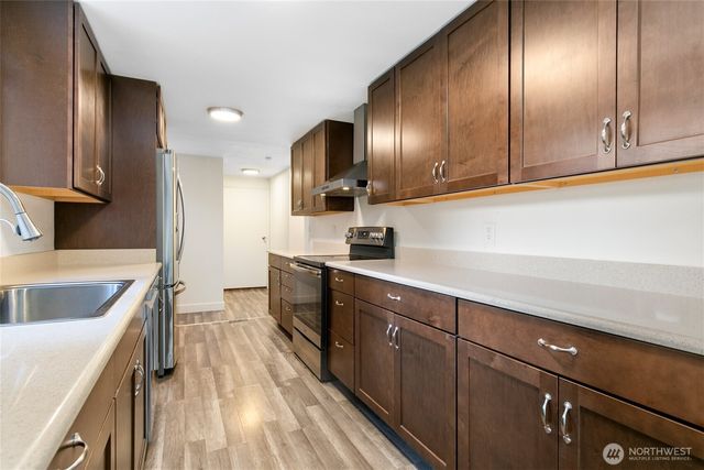 19504 3rd Avenue S, Des Moines, WA 98148