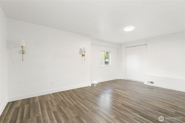 19504 3rd Avenue S, Des Moines, WA 98148