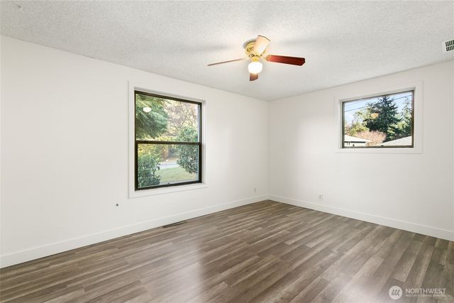 19504 3rd Avenue S, Des Moines, WA 98148