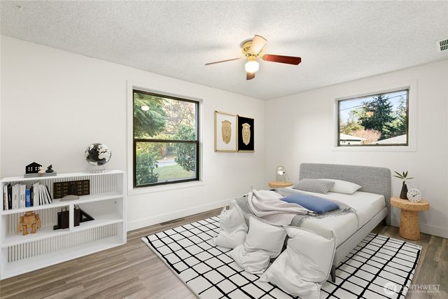 19504 3rd Avenue S, Des Moines, WA 98148