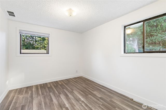 19504 3rd Avenue S, Des Moines, WA 98148