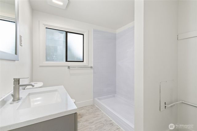 19504 3rd Avenue S, Des Moines, WA 98148