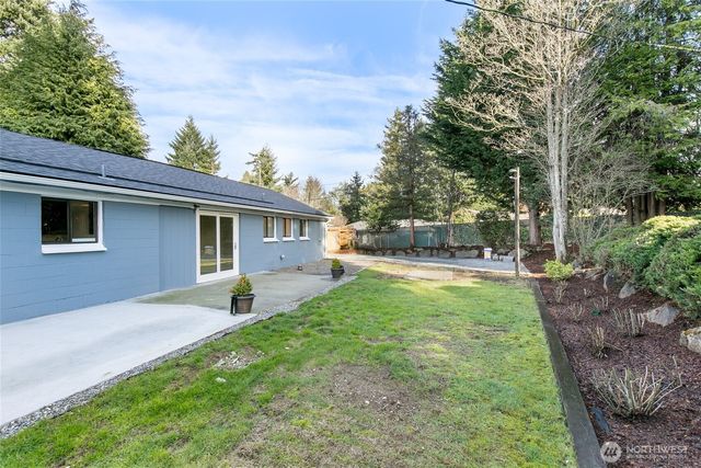 19504 3rd Avenue S, Des Moines, WA 98148