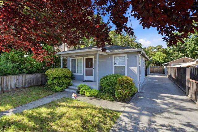2115 University Avenue, Mountain View, CA 94040