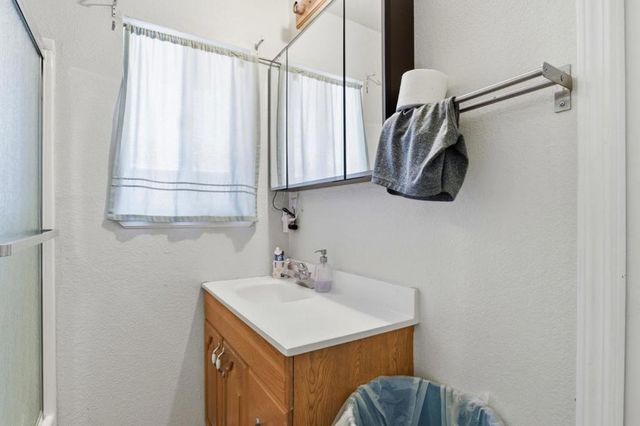2115 University Avenue, Mountain View, CA 94040