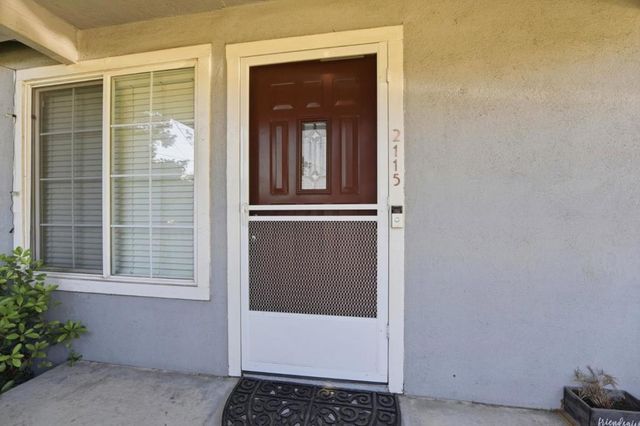 2115 University Avenue, Mountain View, CA 94040