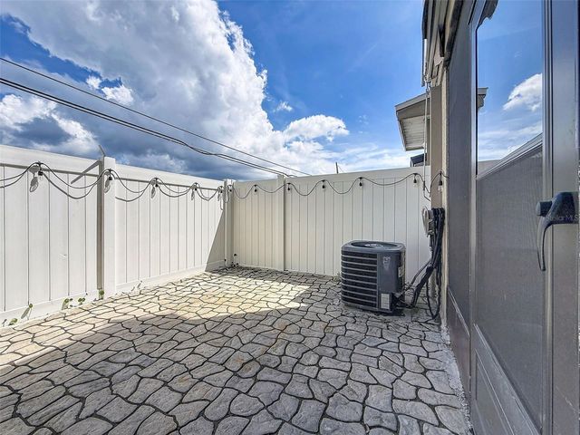 6601 121ST AVENUE J, Largo, FL 33773