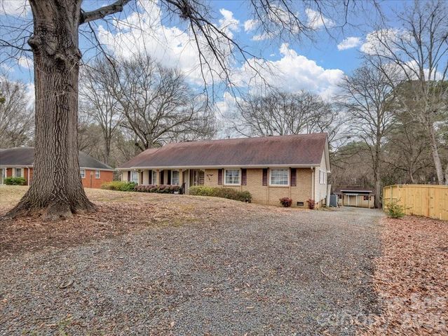 10925 Osprey Drive, Charlotte, NC 28226