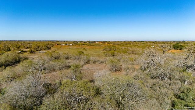 13710 US Highway 87, Adkins, TX 78101